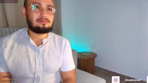 Snapshot of kaylavanber_ chatting on 28, 4, 2026 KAYLA Damian online show from 28, 4, 2026