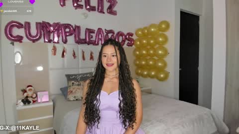 INSTAGRAM AND TW 11kayle online show from 12, 12, 2024