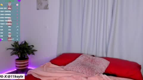 INSTAGRAM AND TW 11kayle online show from 11, 1, 2025