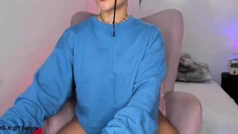 INSTAGRAM AND TW 11kayle online show from 15, 2, 2025