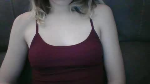 Snapshot of kayleen225 chatting on 4, 3, 2026 kaylee online show from 4, 3, 2026