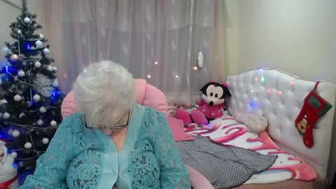 kaylesmoll online show from 22, 12, 2024