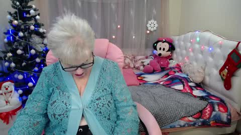 kaylesmoll online show from 25, 12, 2024