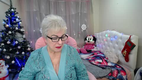 kaylesmoll online show from 16, 1, 2025
