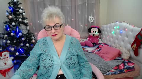 kaylesmoll online show from 18, 1, 2025