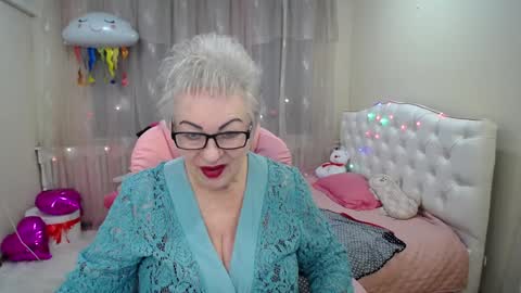 kaylesmoll online show from 28, 1, 2025
