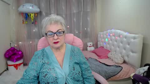 kaylesmoll online show from 30, 1, 2025