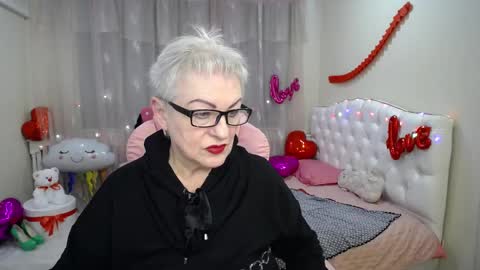 kaylesmoll online show from 12, 2, 2025
