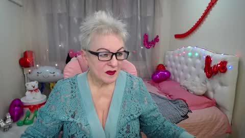 kaylesmoll online show from 14, 2, 2025