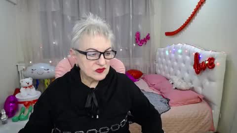 kaylesmoll online show from 19, 2, 2025