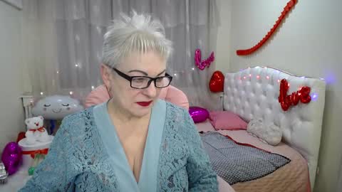 kaylesmoll online show from 22, 2, 2025