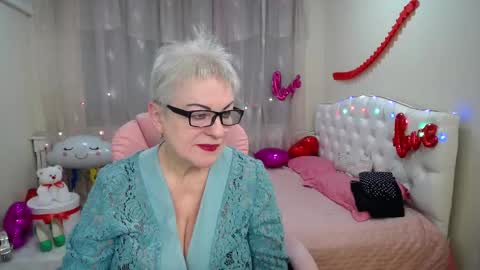 kaylesmoll online show from 26, 2, 2025