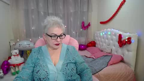 kaylesmoll online show from 27, 2, 2025