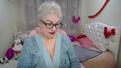 kaylesmoll online show from 6, 3, 2025
