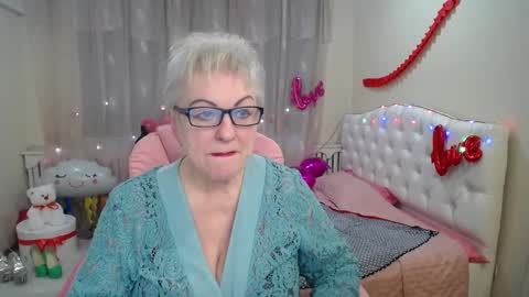 kaylesmoll online show from 12, 3, 2025