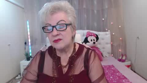 kaylesmoll online show from 16, 9, 2025