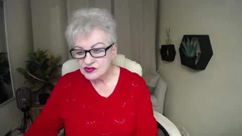 kaylesmoll online show from 3, 2, 2026