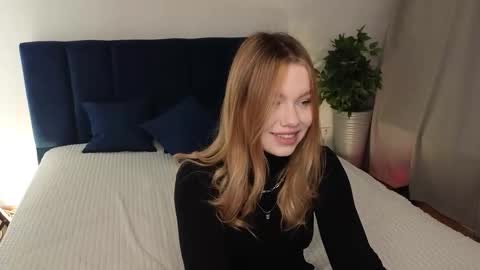 Seb Polly Roxy Jonny online show from 4, 10, 2025