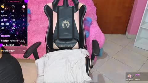 Snapshot of keeiity_moon chatting on 24, 1, 2025 keeiity_moon online show from 24, 1, 2025