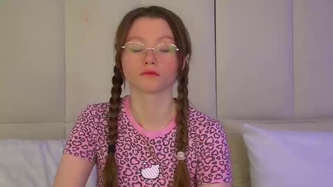 Keira online show from 26, 11, 2025