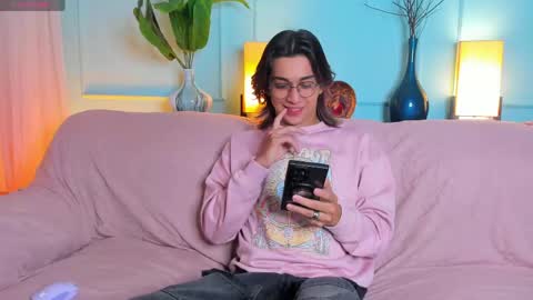 Keita moon online show from 16, 4, 2026