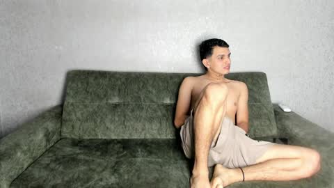 Snapshot of keity_sex20 chatting on 28, 3, 2026 VALENTINA-18 NIKOLAI-19 -SEBAS-19 online show from 28, 3, 2026