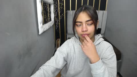  K E I Z Y  online show from 18, 12, 2024