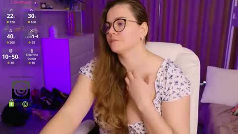 kellielowie online show from 8, 4, 2026