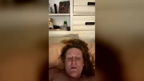 Snapshot of kellilyn10 chatting on 21, 3, 2026 kellilyn10 online show from 21, 3, 2026