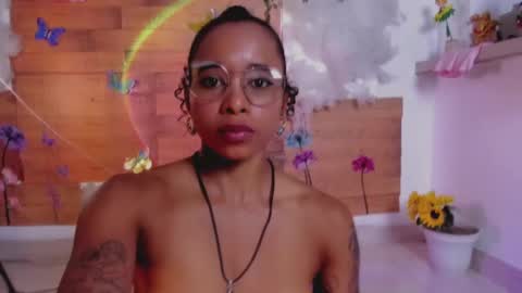 kelly__thomson online show from 14, 12, 2024