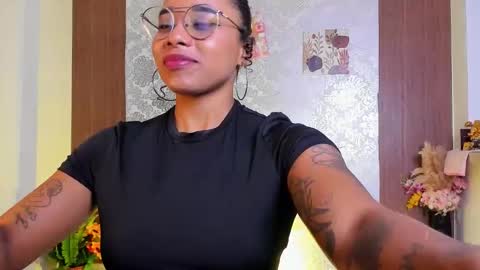 kelly__thomson online show from 15, 11, 2025