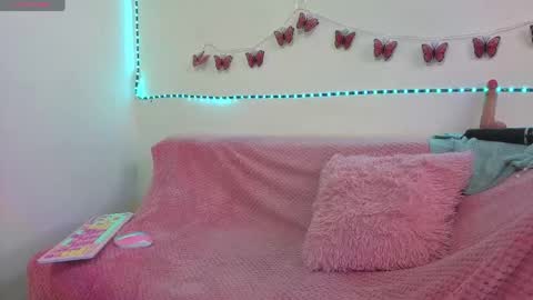 Kelly online show from 12, 4, 2026