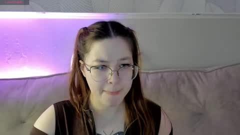 Kelly Mon-Day 12AM-5PM Tue-12AM-5PM Wed-DAY OFF Thu-12AM-5PM Fri-12AM-5PM Sat-12AM-5PM Sun-DAY OFF online show from 10, 5, 2026