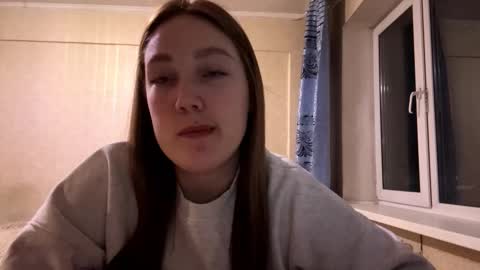 Snapshot of kellyekusnic chatting on 20, 10, 2025 Mia online show from 20, 10, 2025