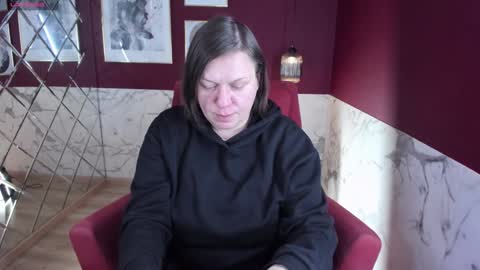 Kelly online show from 6, 2, 2025