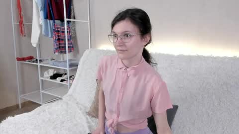 Kelsirabenold online show from 8, 6, 2026