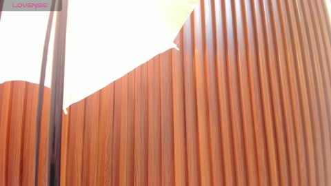    online show from 9, 4, 2026