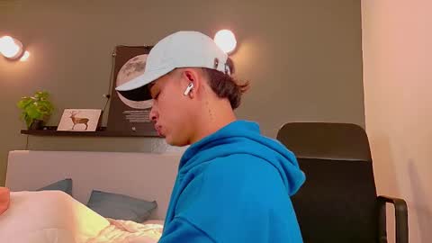   online show from 20, 10, 2025