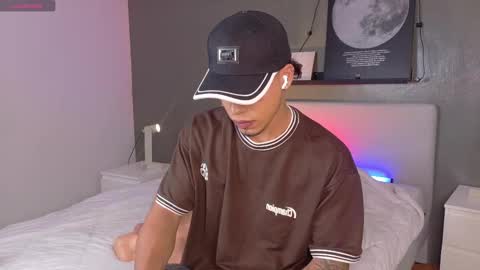   online show from 8, 11, 2025