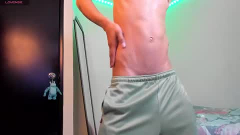 Snapshot of kenan_2601 chatting on 21, 10, 2025 kenan 2601 online show from 21, 10, 2025