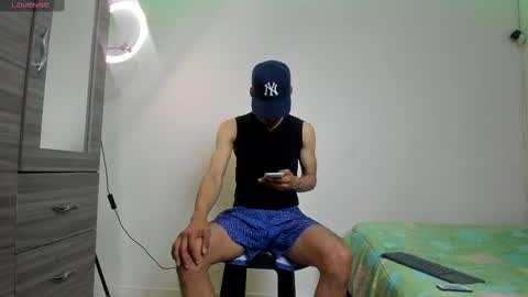 Snapshot of kenan_2601 chatting on 25, 10, 2025 kenan 2601 online show from 25, 10, 2025