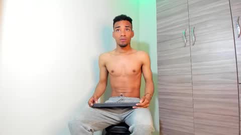 Snapshot of kenan_2601 chatting on 3, 12, 2025 kenan 2601 online show from 3, 12, 2025