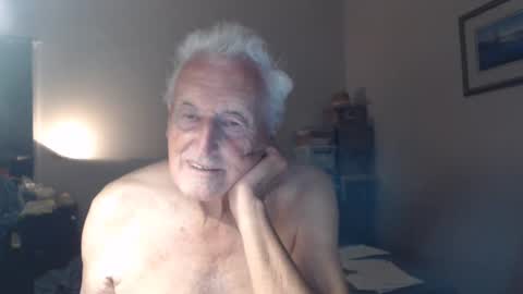 Snapshot of kencollingwood chatting on 4, 2, 2025 Ken online show from 4, 2, 2025