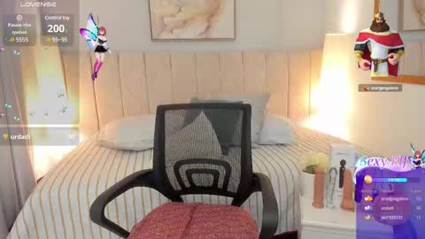Snapshot of kendallqueenn chatting on 14, 2, 2025 Kendall online show from 14, 2, 2025