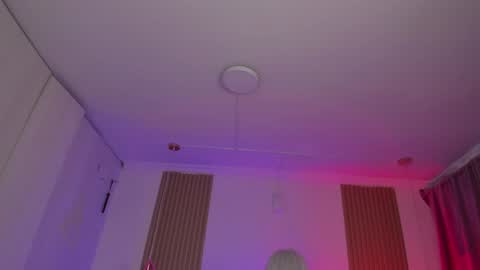 Kendall  online show from 25, 10, 2025