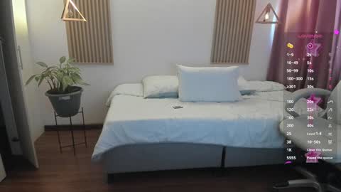 Kendall  online show from 21, 12, 2025