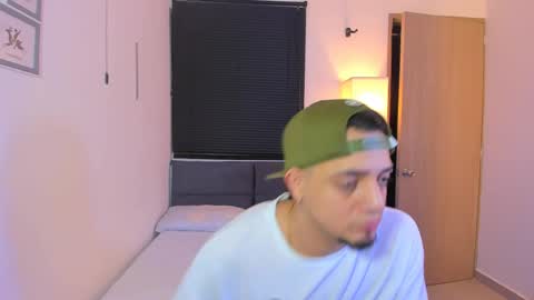 kendel_dimitri online show from 8, 4, 2026