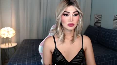 Snapshot of kendra_marie chatting on 19, 6, 2026 KENDRA online show from 19, 6, 2026