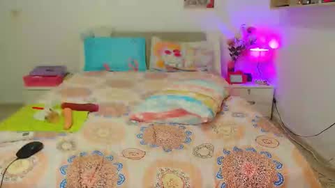 kendralove online show from 24, 12, 2024