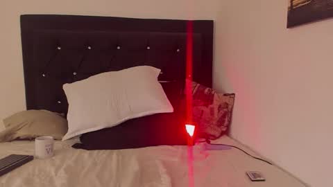 kenia davis online show from 25, 11, 2025